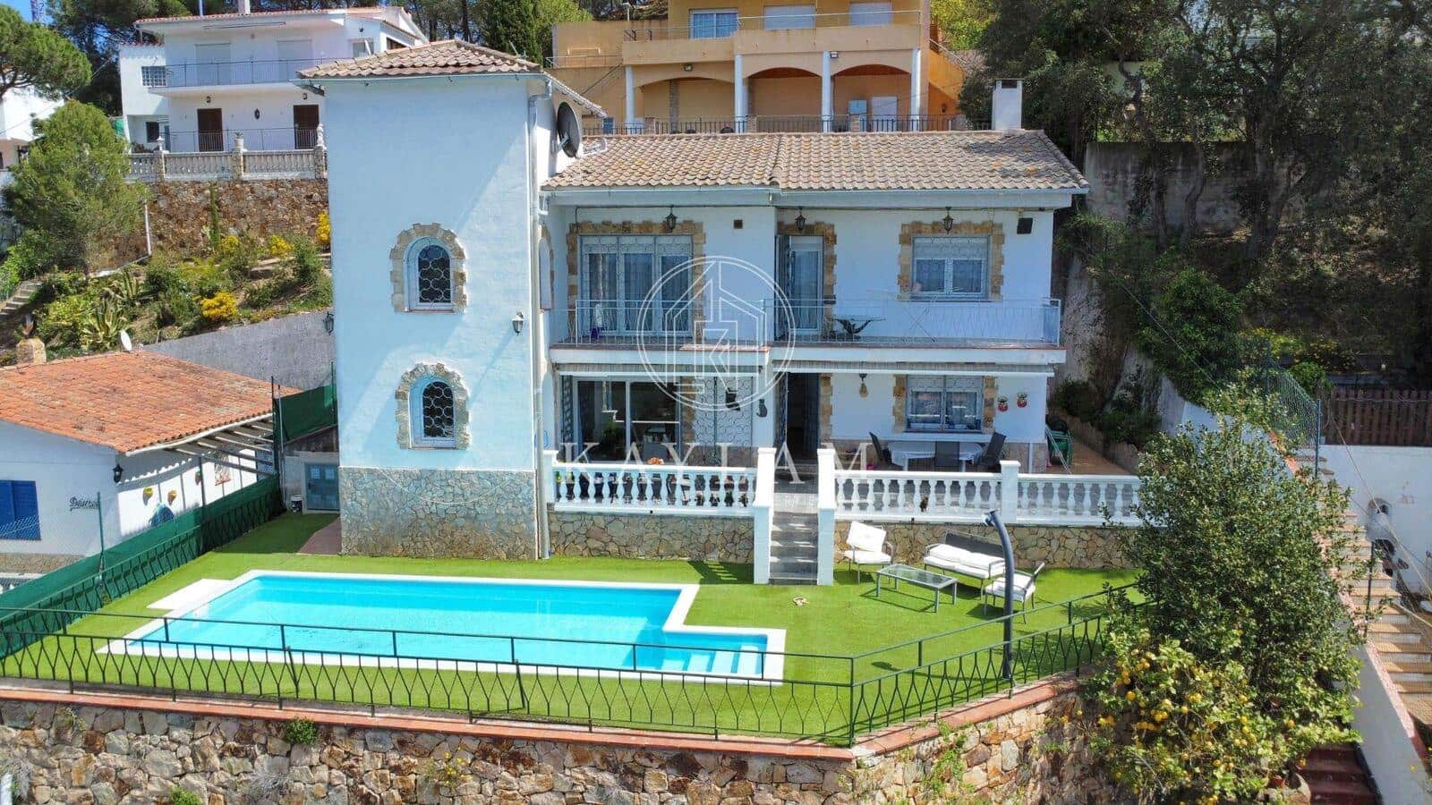 4 chambre Villa/Maison à vendre à Lloret de Mar - 397 000 € (Ref: 8216353)