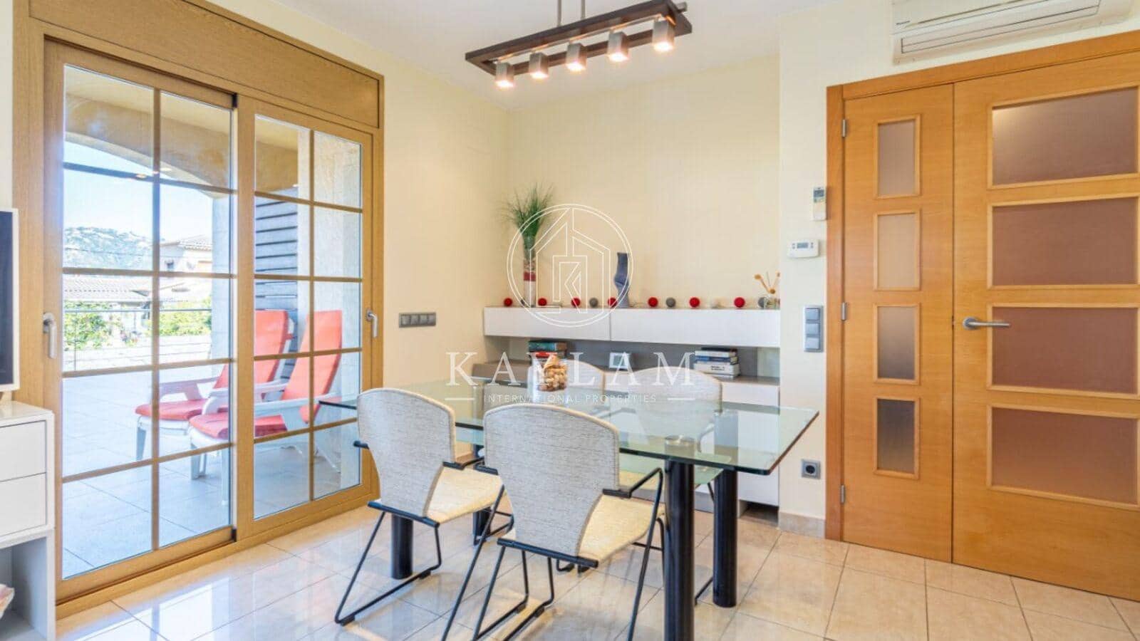 4 soveværelse Villa til salg i Platja d'Aro - € 725.000 (Ref: 8365940)