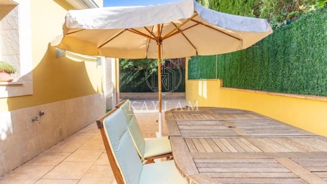 4 soveværelse Villa til salg i Platja d'Aro, Castell-Platja d'Aro - € 725.000 (Ref: 8365940)