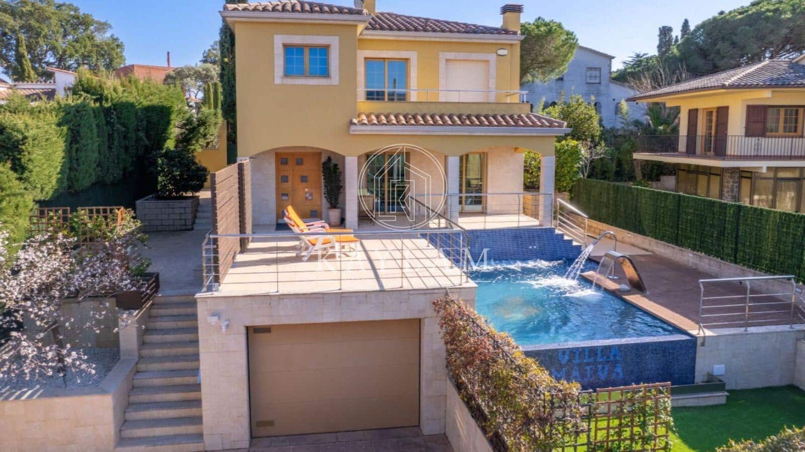 4 soveværelse Villa til salg i Platja d'Aro - € 725.000 (Ref: 8365940)
