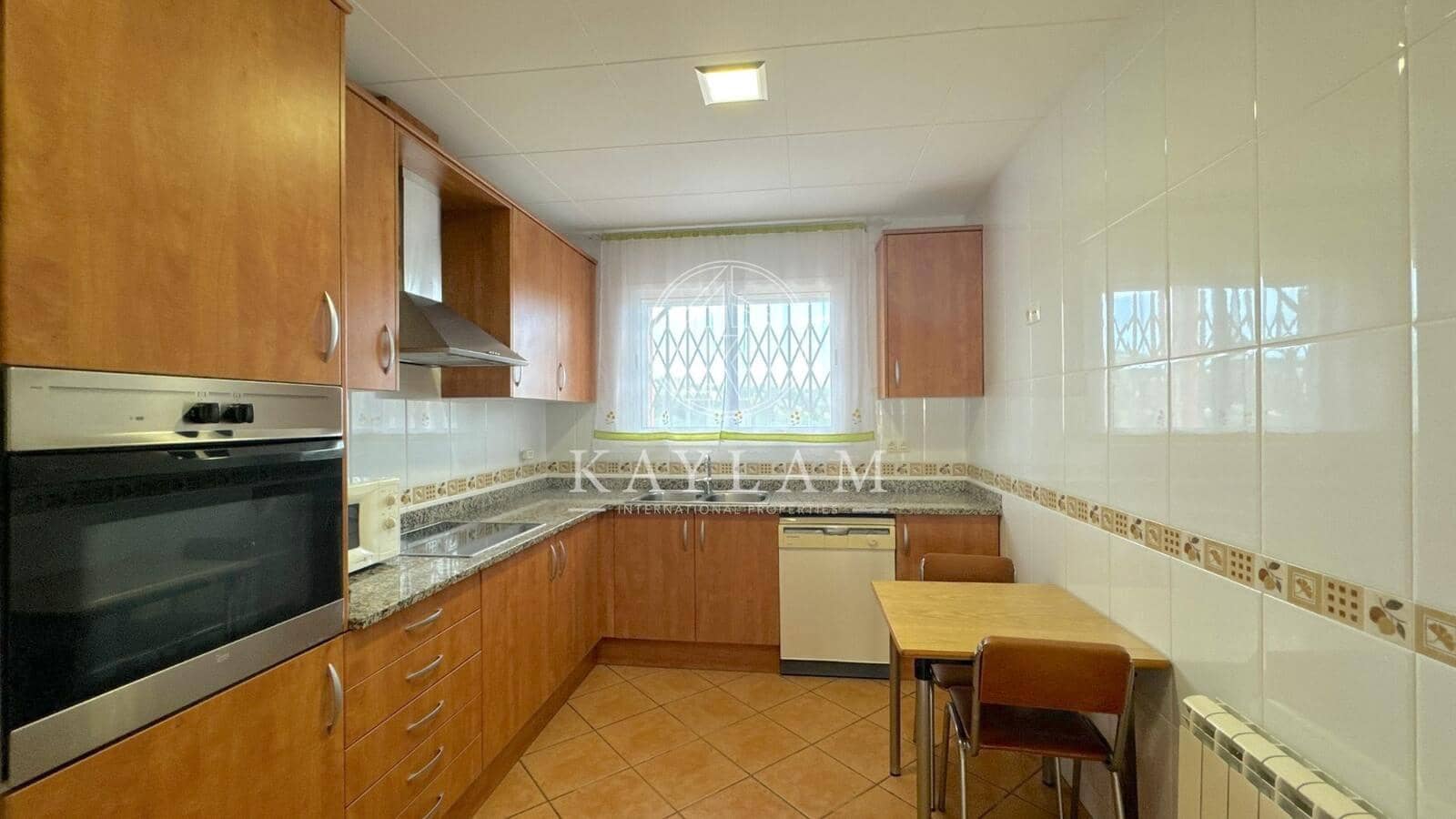 5 bedroom Villa for sale in Vidreres - € 325,000 (Ref: 8382627)