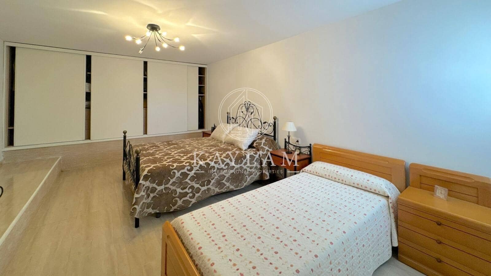 5 bedroom Villa for sale in Vidreres - € 325,000 (Ref: 8382627)