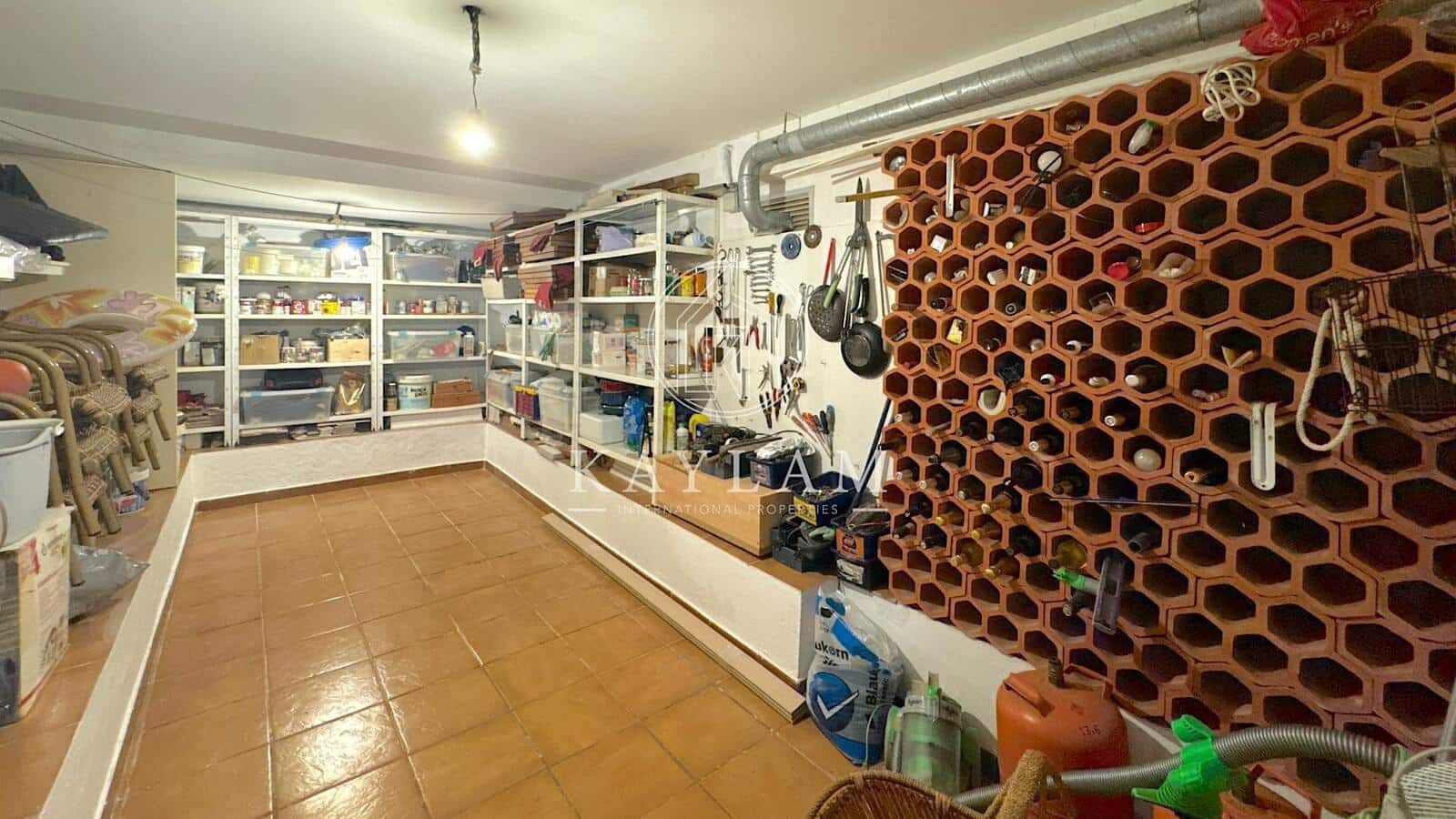 5 bedroom Villa for sale in Vidreres - € 325,000 (Ref: 8382627)