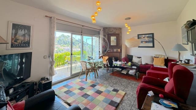 5 bedroom Villa for sale in Lloret de Mar - € 470,000 (Ref: 8385605)