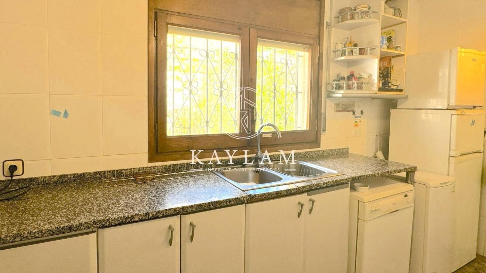 5 soveværelse Villa til salg i Lloret de Mar - € 470.000 (Ref: 8385605)