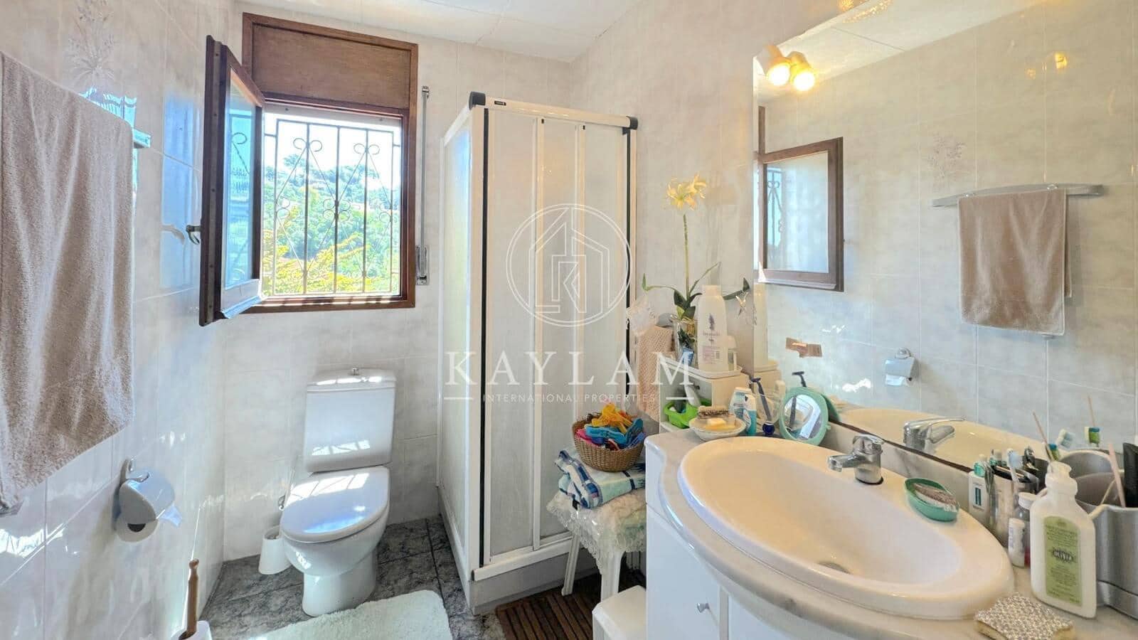 5 soveværelse Villa til salg i Lloret de Mar - € 470.000 (Ref: 8385605)