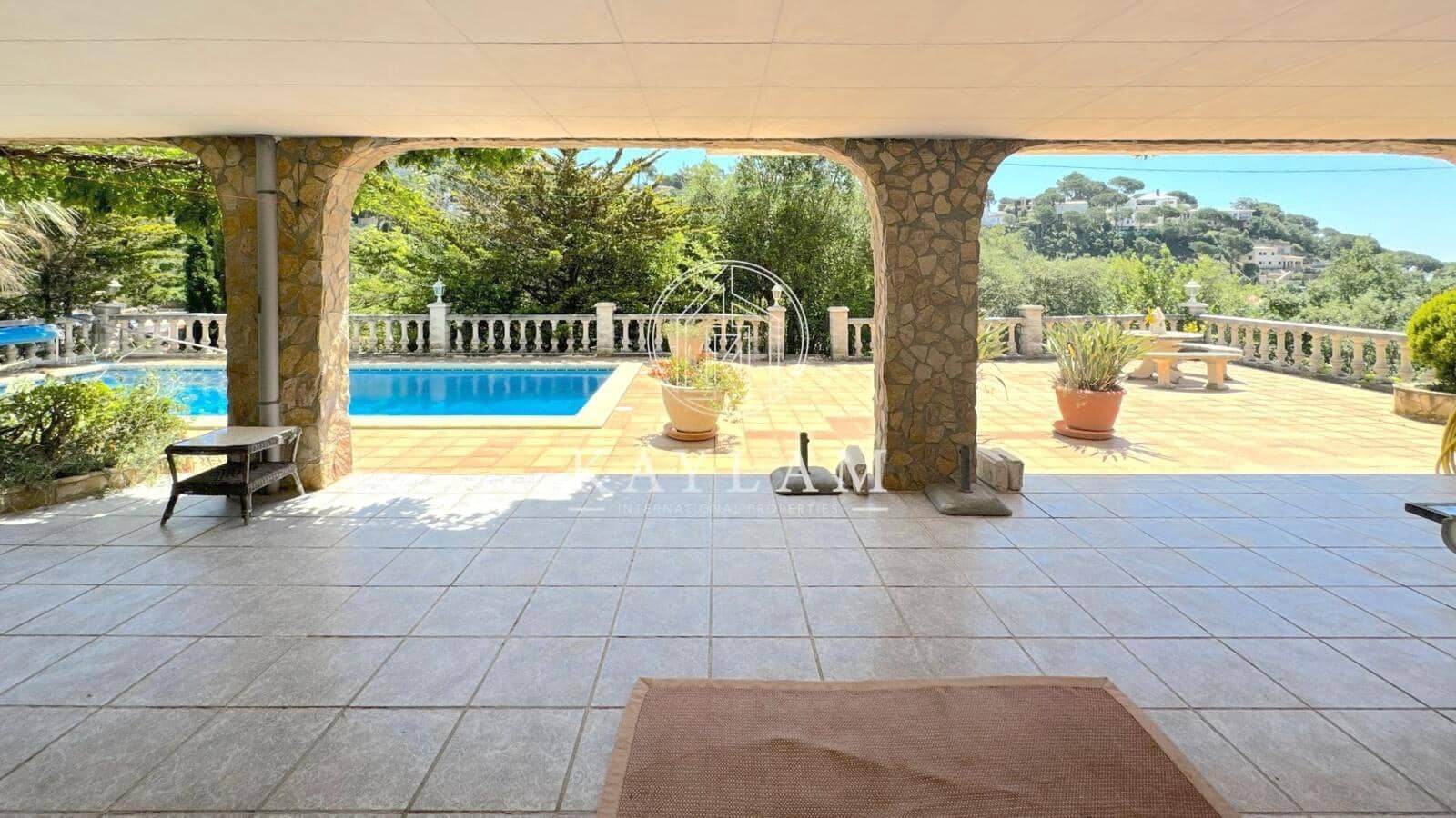 5 soveværelse Villa til salg i Lloret de Mar - € 470.000 (Ref: 8385605)