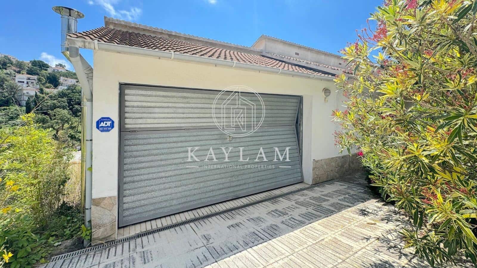 5 soveværelse Villa til salg i Lloret de Mar - € 470.000 (Ref: 8385605)