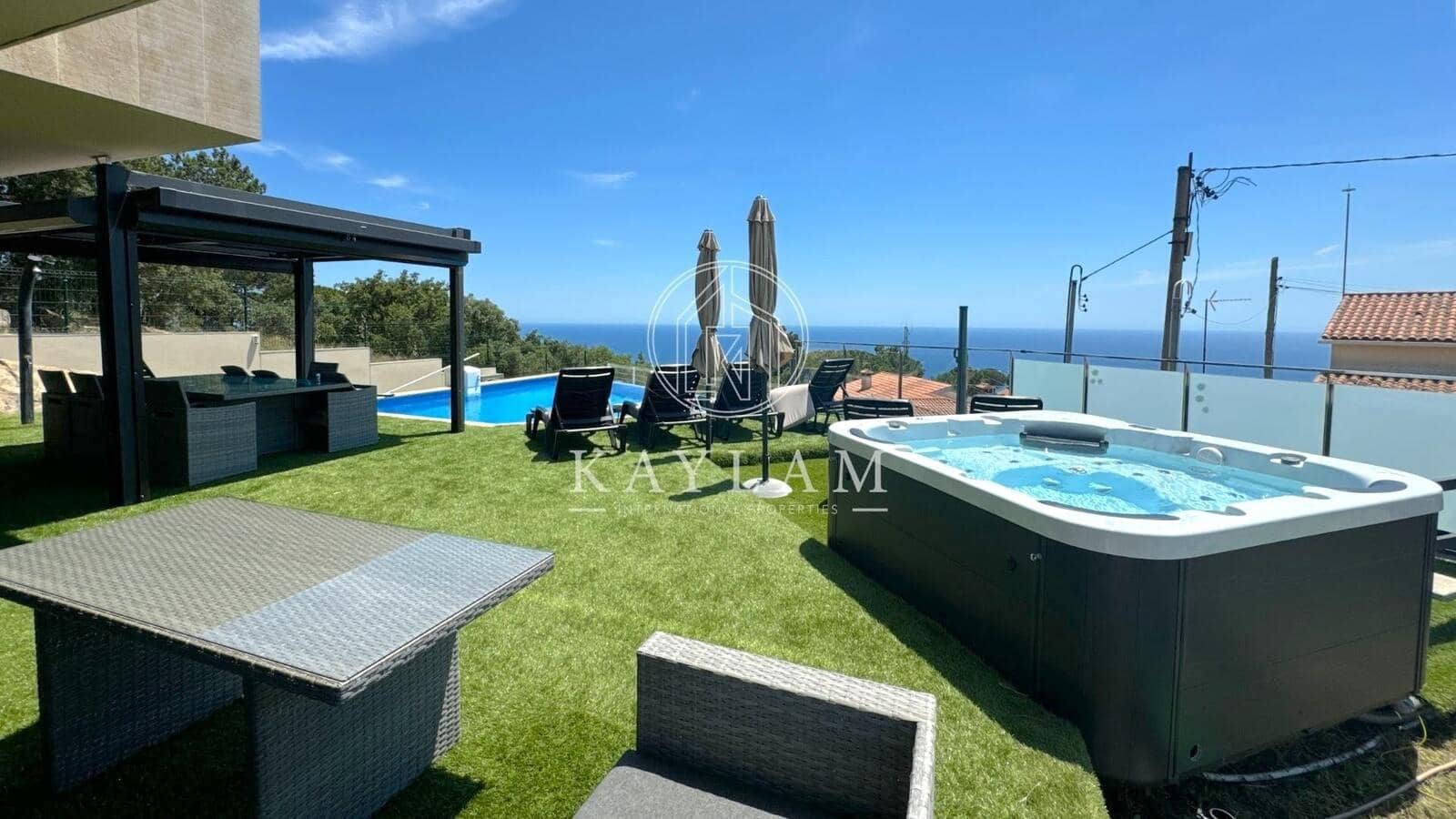 5 soverom Villa til salgs i Lloret de Mar med garasje - € 1 350 000 (Ref: 8403512)