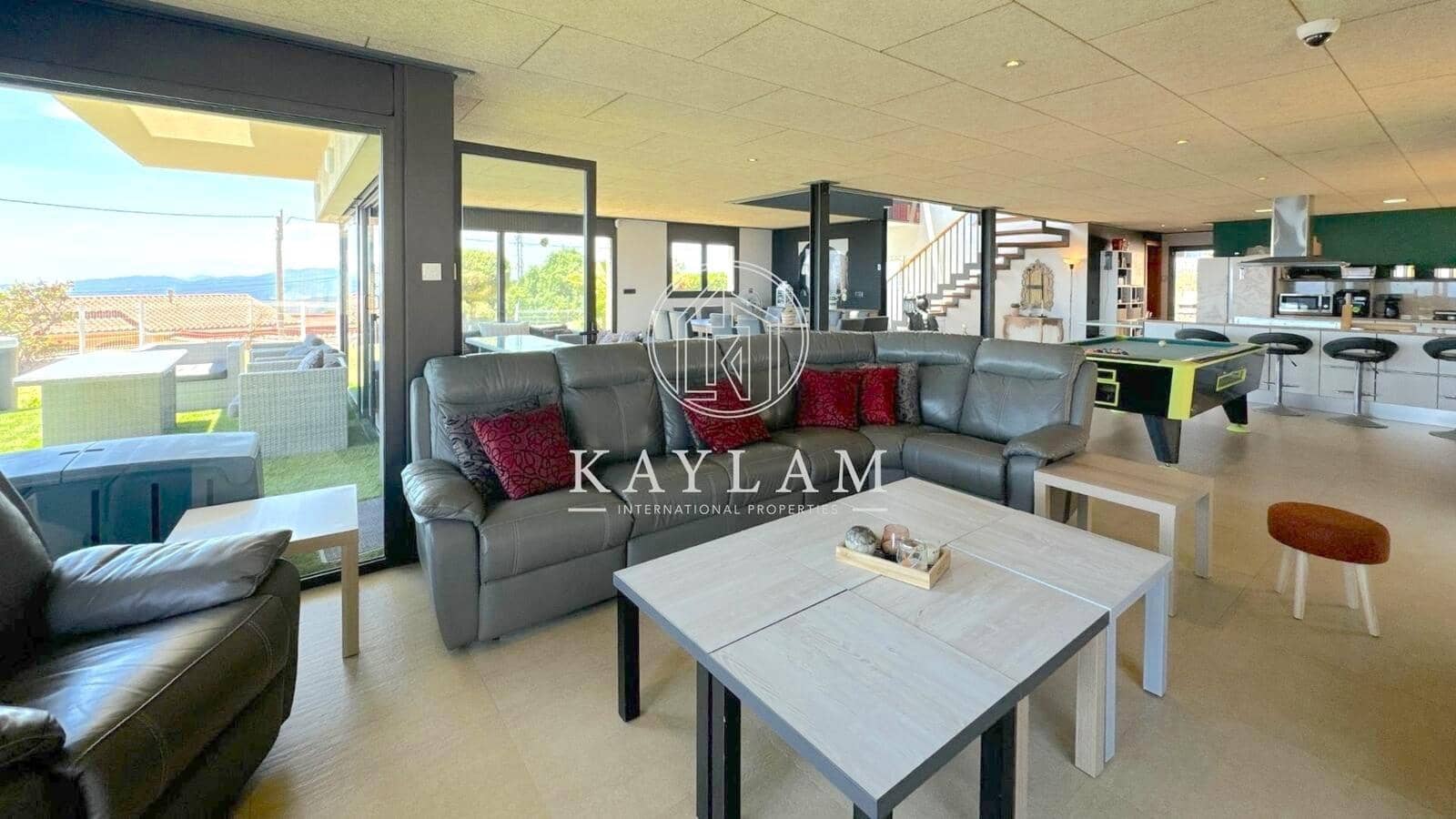 5 soverom Villa til salgs i Lloret de Mar med garasje - € 1 350 000 (Ref: 8403512)