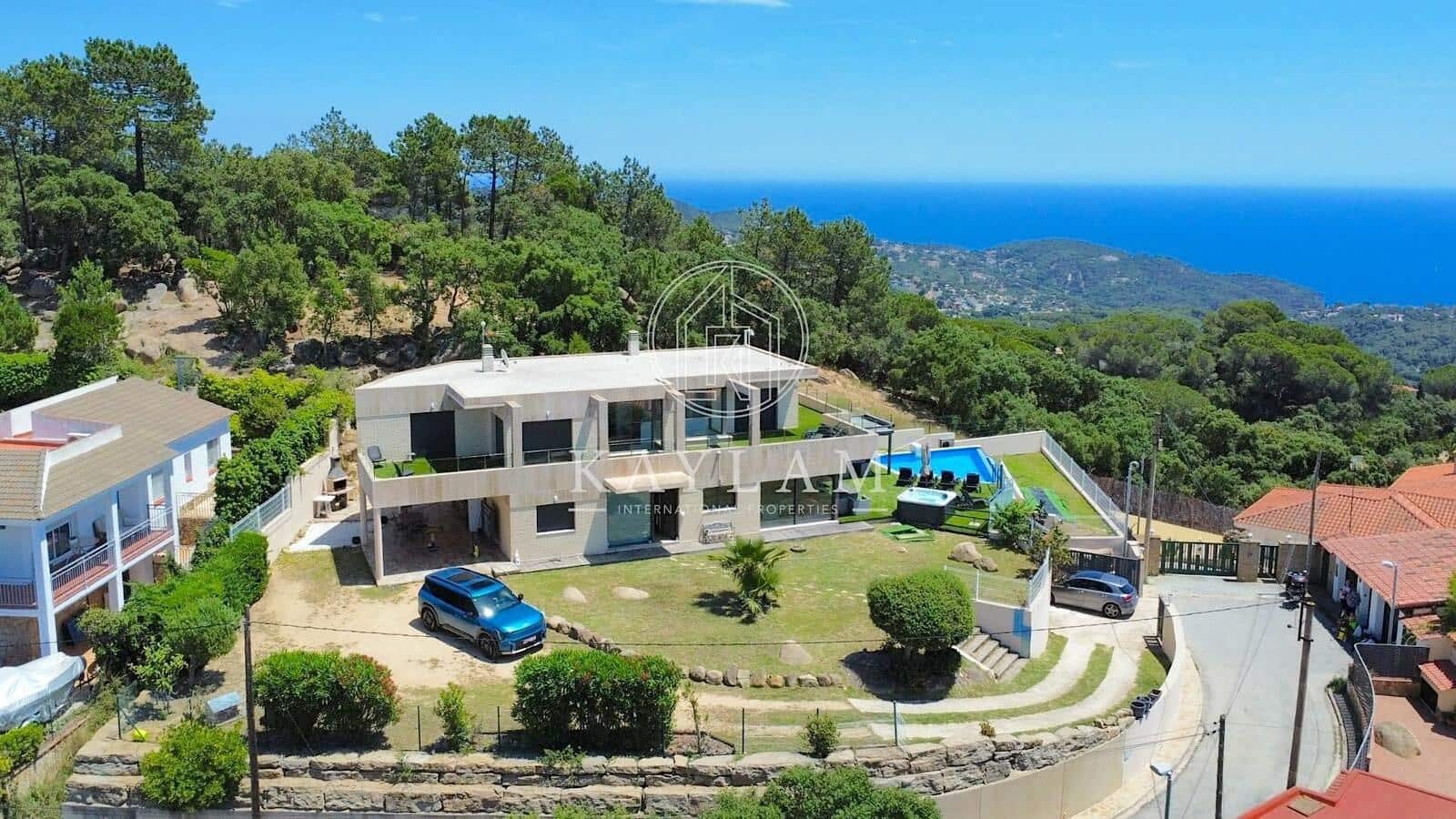 5 soverom Villa til salgs i Lloret de Mar med garasje - € 1 350 000 (Ref: 8403512)