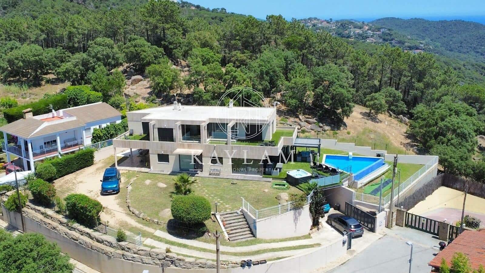5 soverom Villa til salgs i Lloret de Mar med garasje - € 1 350 000 (Ref: 8403512)