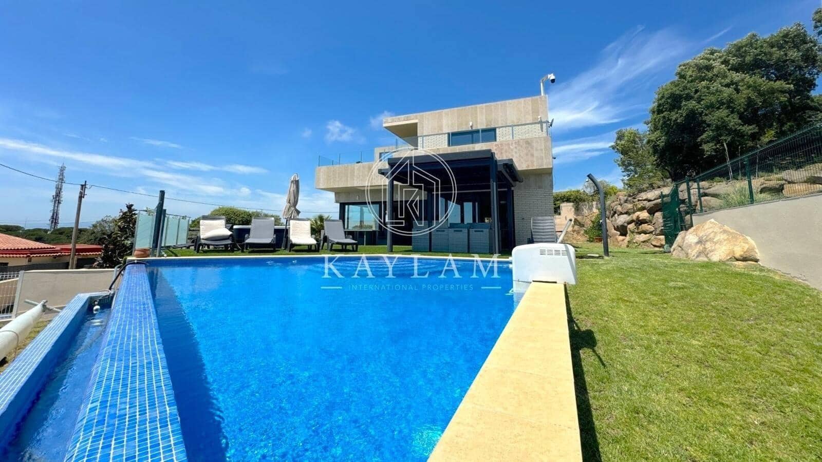 5 soverom Villa til salgs i Lloret de Mar med garasje - € 1 350 000 (Ref: 8403512)