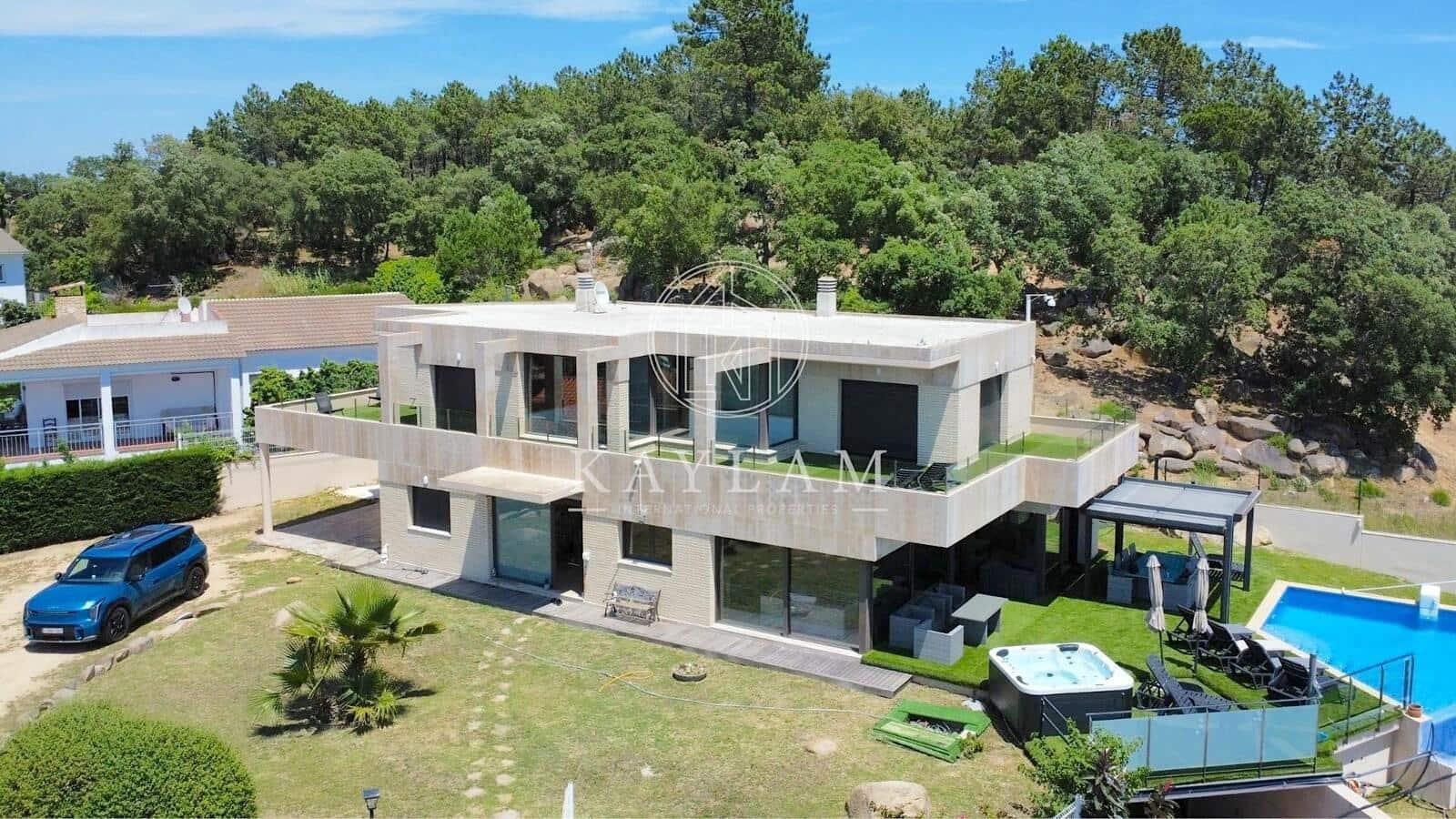 5 soverom Villa til salgs i Lloret de Mar med garasje - € 1 350 000 (Ref: 8403512)