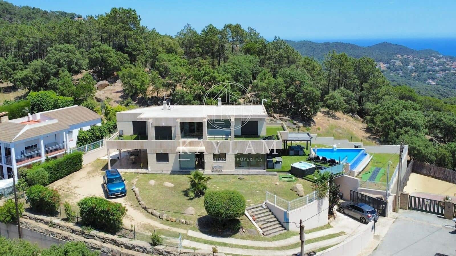 5 soverom Villa til salgs i Lloret de Mar med garasje - € 1 350 000 (Ref: 8403512)