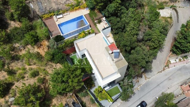 5 soveværelse Villa til salg i Serra Brava, Lloret de Mar - € 649.000 (Ref: 8405100)