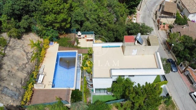 5 soveværelse Villa til salg i Serra Brava, Lloret de Mar - € 649.000 (Ref: 8405100)