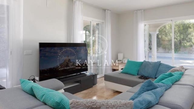 4 makuuhuone Huvila myytävänä paikassa Calonge i Sant Antoni - 775 000 € (Ref: 8409741)