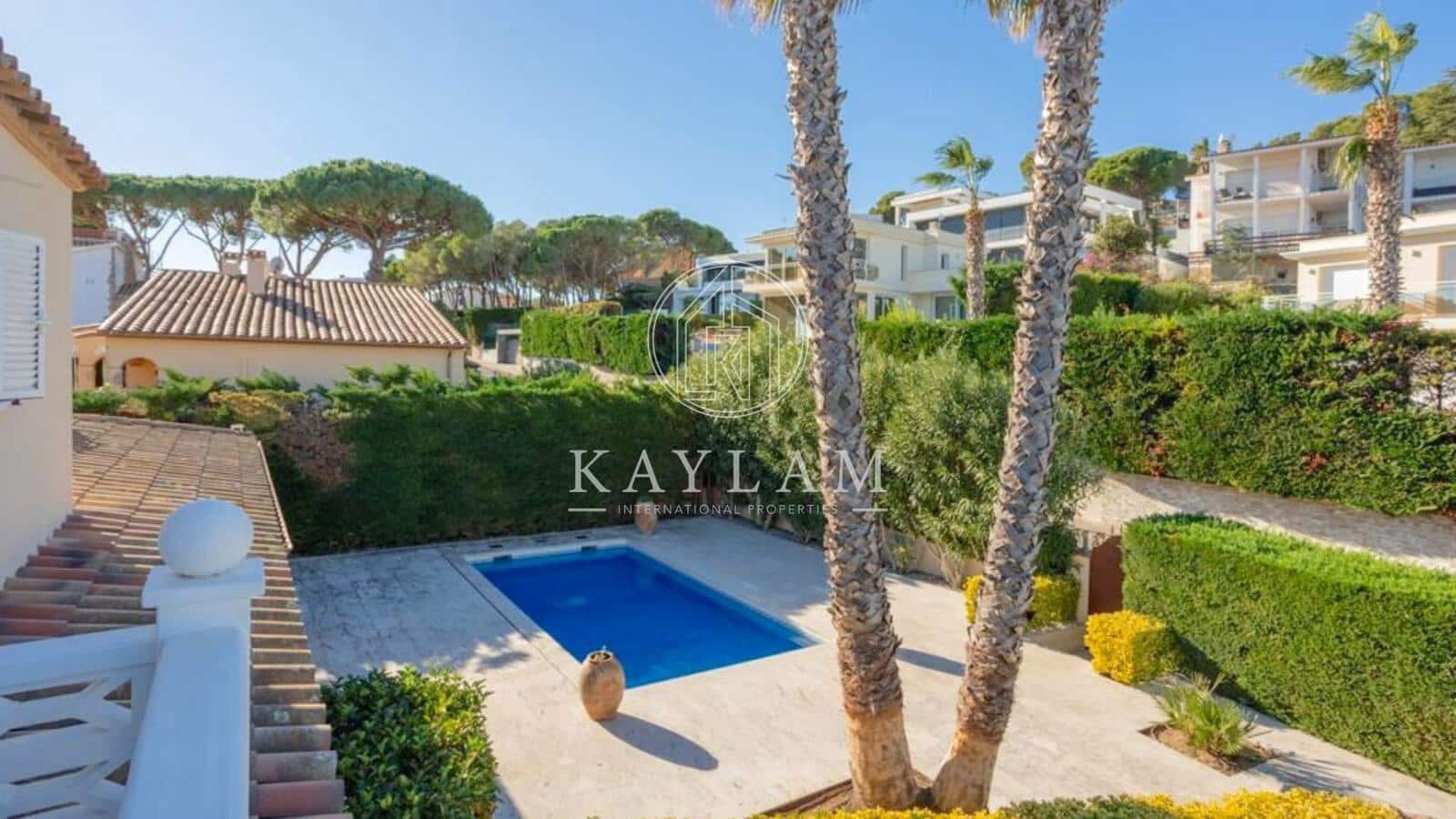 4 makuuhuone Huvila myytävänä paikassa Calonge i Sant Antoni - 775 000 € (Ref: 8409741)