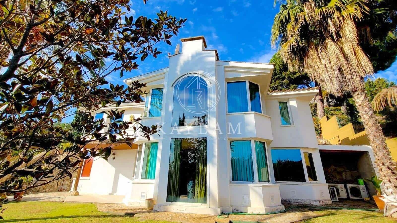 5 chambre Villa/Maison à vendre à Lloret de Mar - 2 800 000 € (Ref: 8415150)
