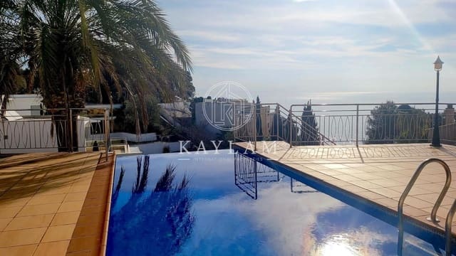 3 slaapkamer Villa te koop in Lloret de Mar - € 1.750.000 (Ref: 8415151)