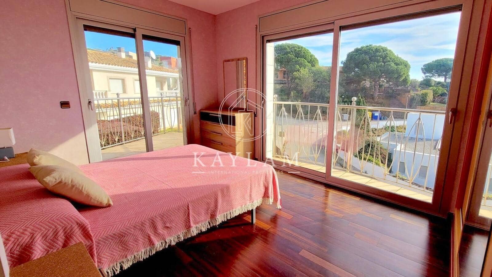 3 slaapkamer Villa te koop in Lloret de Mar - € 1.750.000 (Ref: 8415151)