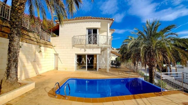 3 slaapkamer Villa te koop in Lloret de Mar - € 1.750.000 (Ref: 8415151)