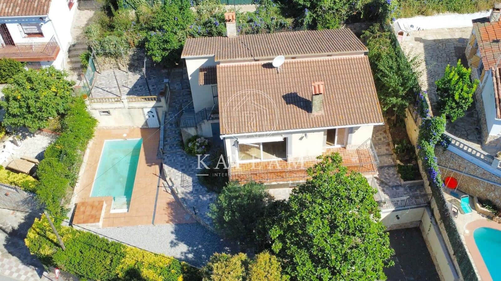 3 bedroom Villa for sale in Lloret de Mar - € 315,000 (Ref: 8442521)