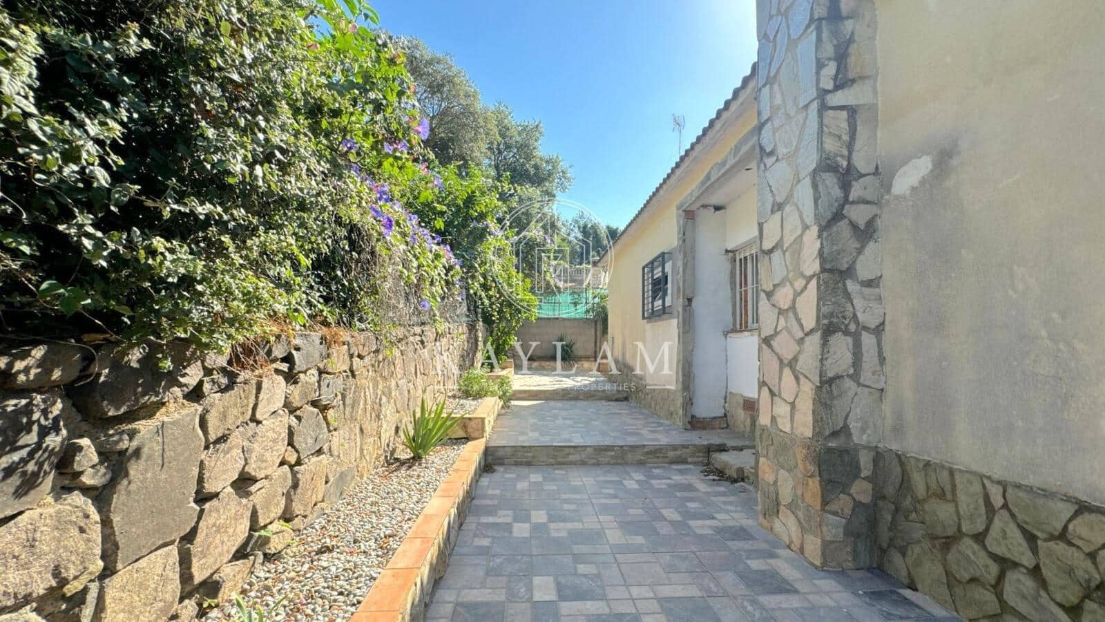 3 bedroom Villa for sale in Lloret de Mar - € 315,000 (Ref: 8442521)