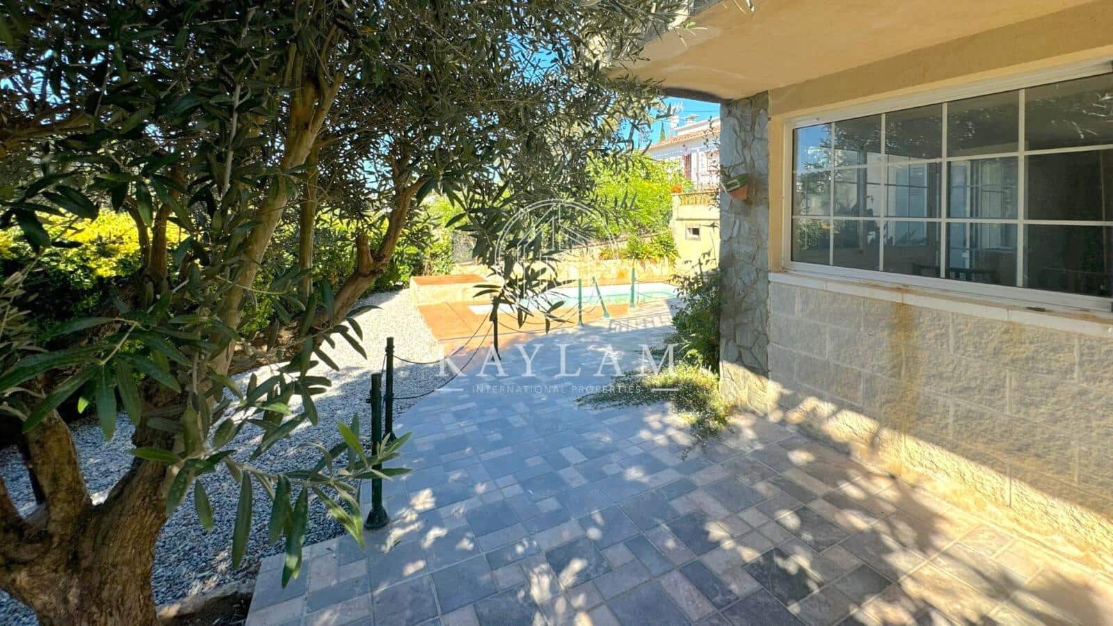 3 bedroom Villa for sale in Lloret de Mar - € 315,000 (Ref: 8442521)