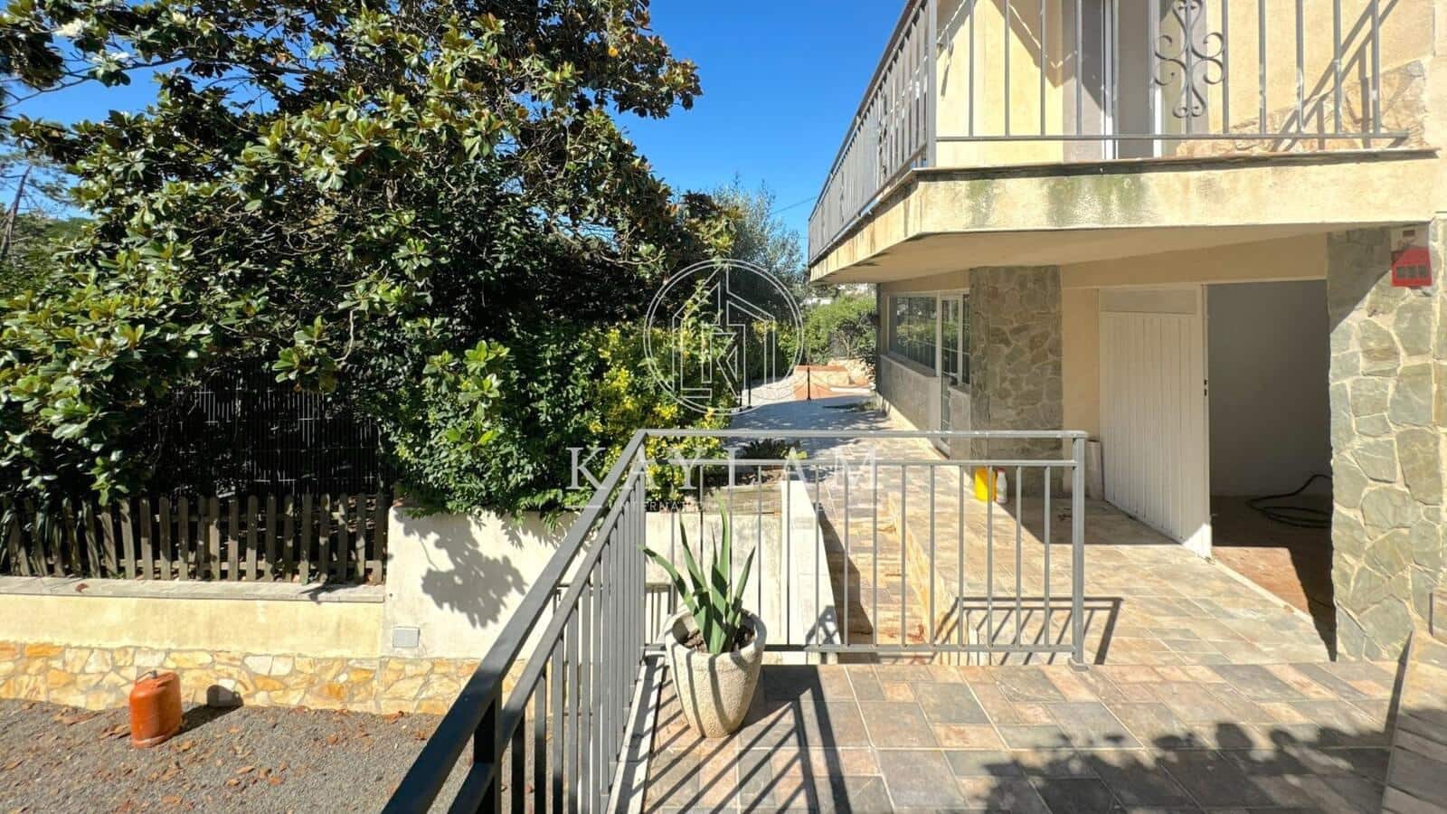 3 bedroom Villa for sale in Lloret de Mar - € 315,000 (Ref: 8442521)