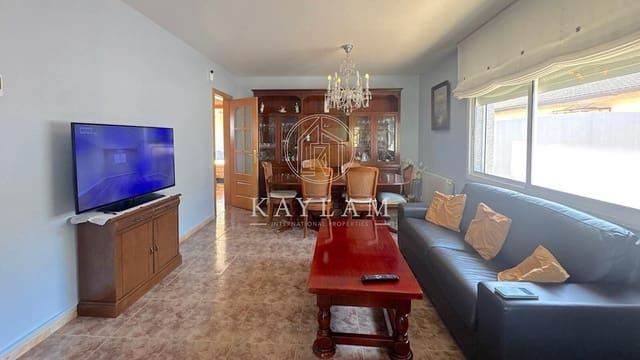 3 slaapkamer Villa te koop in Lloret de Mar - € 290.000 (Ref: 8564745)