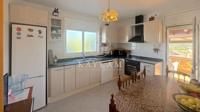 3 slaapkamer Villa te koop in Lloret de Mar - € 290.000 (Ref: 8564745)