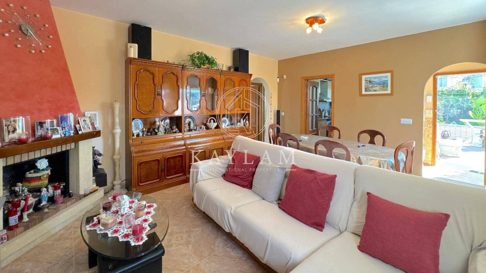 3 slaapkamer Villa te koop in Vidreres - € 350.000 (Ref: 8565939)