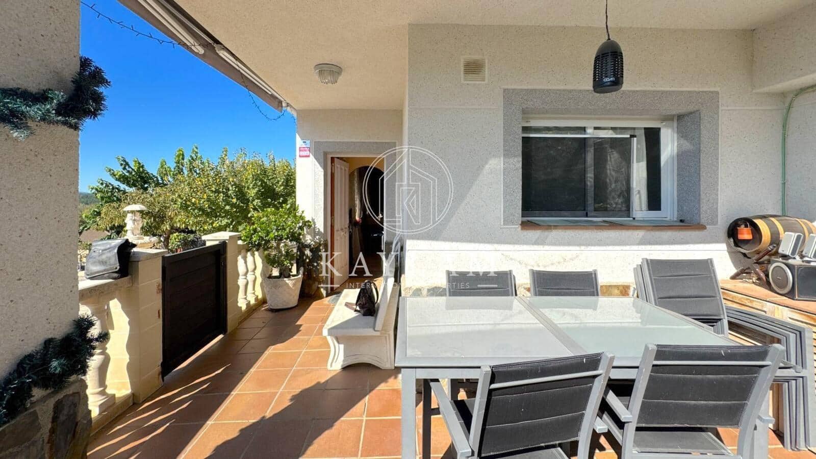 3 slaapkamer Villa te koop in Vidreres - € 350.000 (Ref: 8565939)