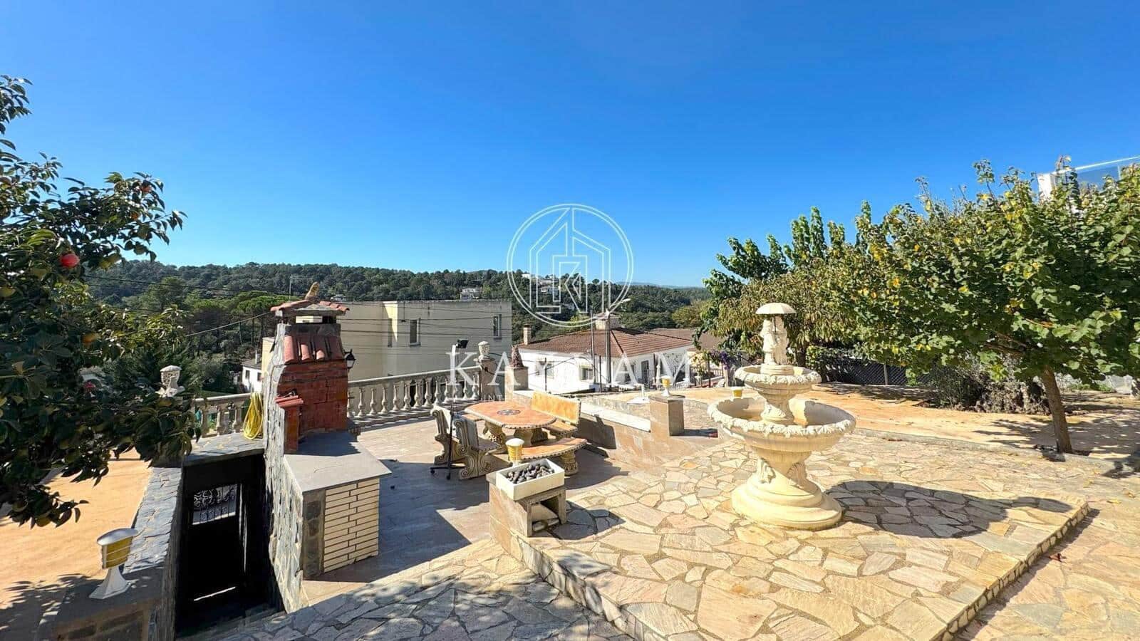 3 slaapkamer Villa te koop in Vidreres - € 350.000 (Ref: 8565939)