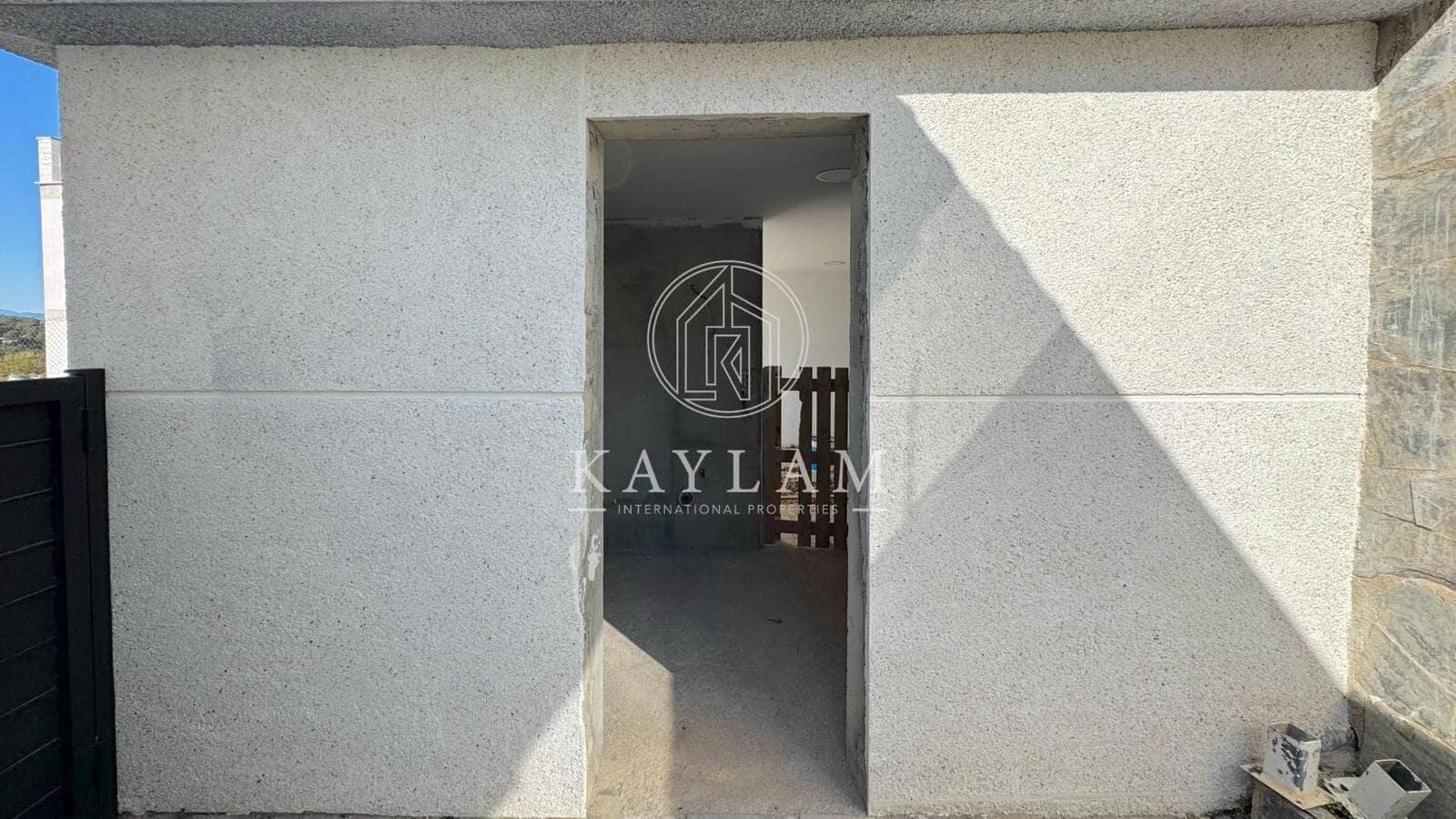 3 slaapkamer Villa te koop in Vidreres - € 350.000 (Ref: 8565939)