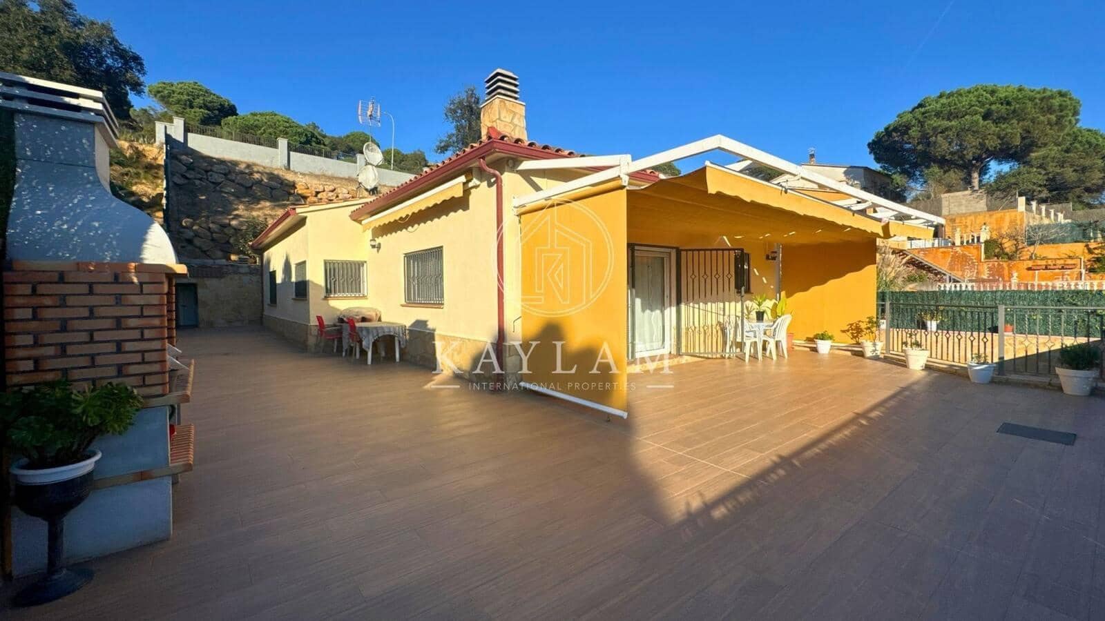 3 slaapkamer Villa te koop in Lloret de Mar - € 270.000 (Ref: 8672062)