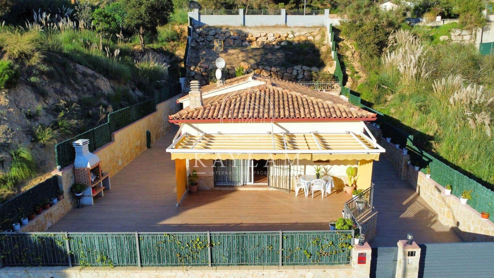 3 slaapkamer Villa te koop in Lloret de Mar - € 270.000 (Ref: 8672062)
