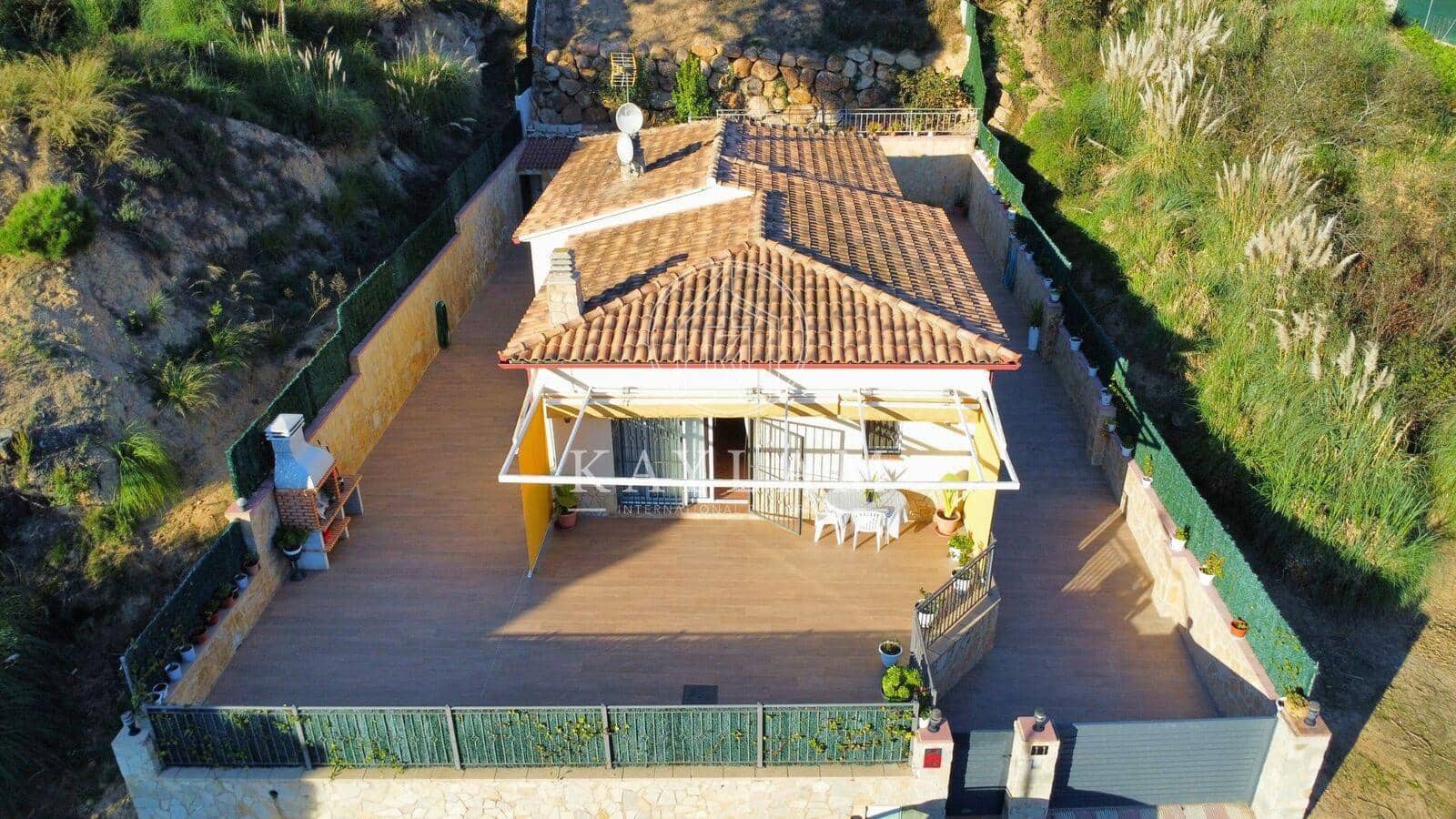 3 slaapkamer Villa te koop in Lloret de Mar - € 270.000 (Ref: 8672062)