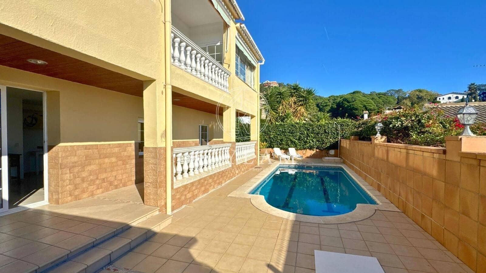 6 sypialnia Willa na sprzedaż w Lloret de Mar z basenem - 750 000 € (Ref: 8676056)