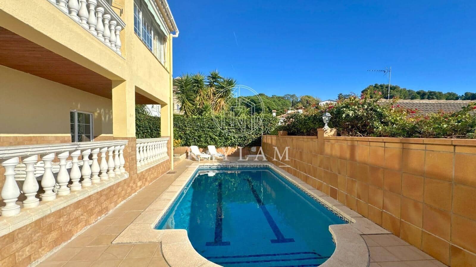 6 sypialnia Willa na sprzedaż w Lloret de Mar z basenem - 750 000 € (Ref: 8676056)
