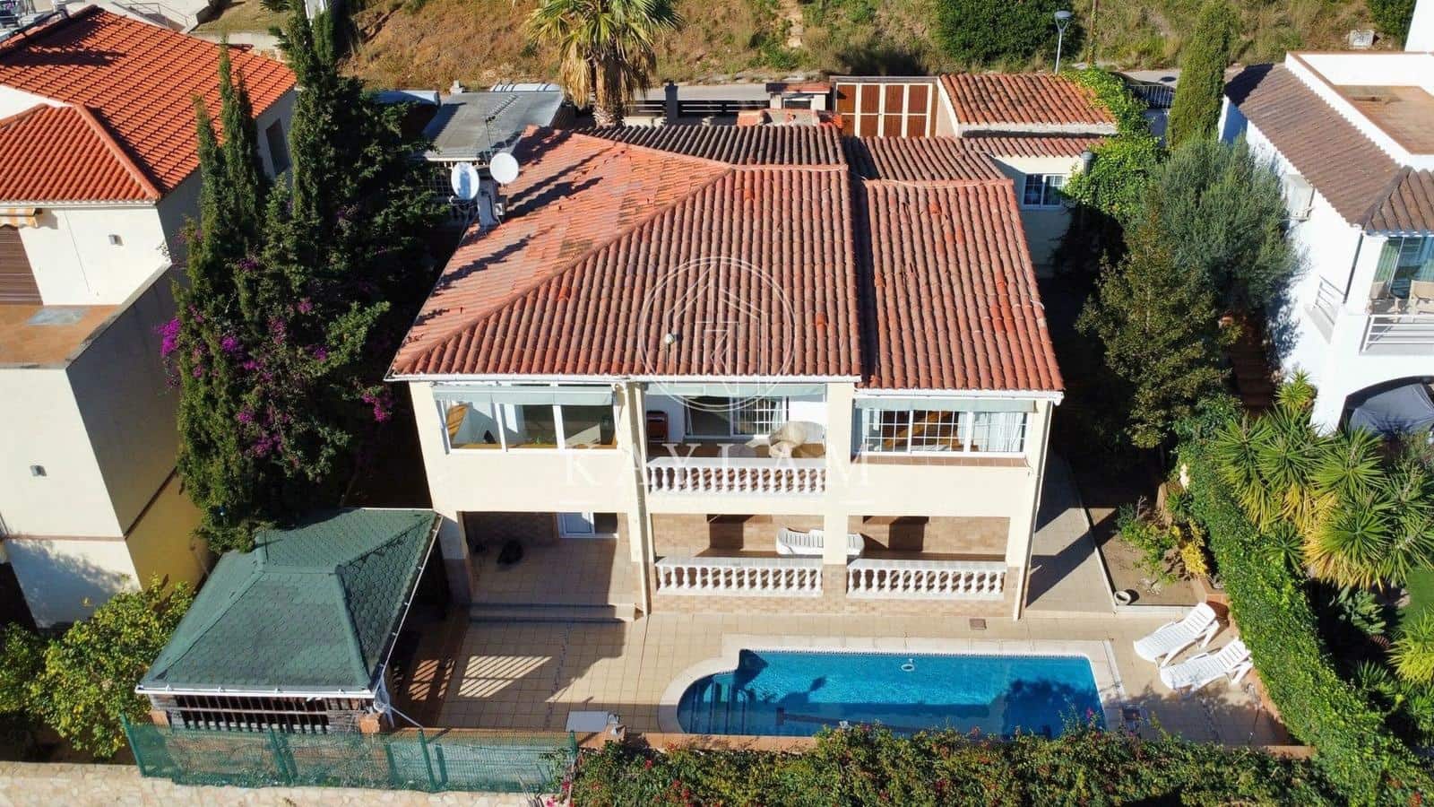 6 sypialnia Willa na sprzedaż w Lloret de Mar z basenem - 750 000 € (Ref: 8676056)