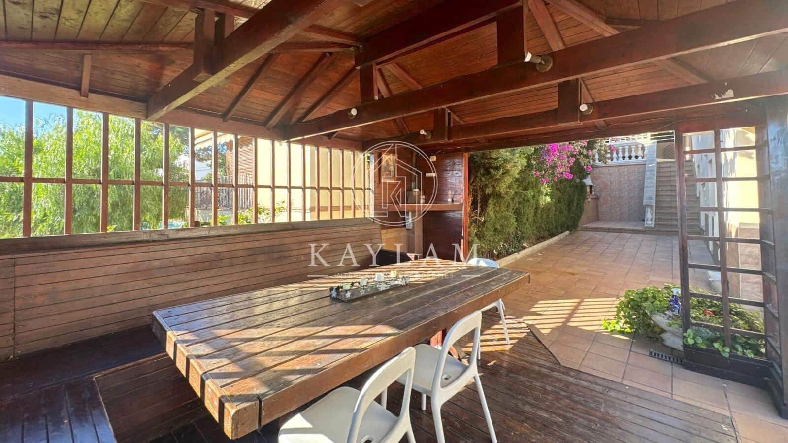 6 sypialnia Willa na sprzedaż w Lloret de Mar z basenem - 750 000 € (Ref: 8676056)