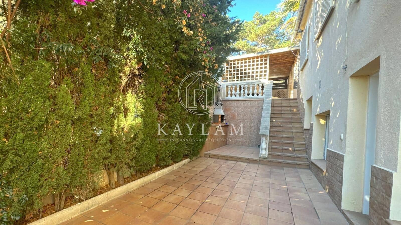 6 sypialnia Willa na sprzedaż w Lloret de Mar z basenem - 750 000 € (Ref: 8676056)
