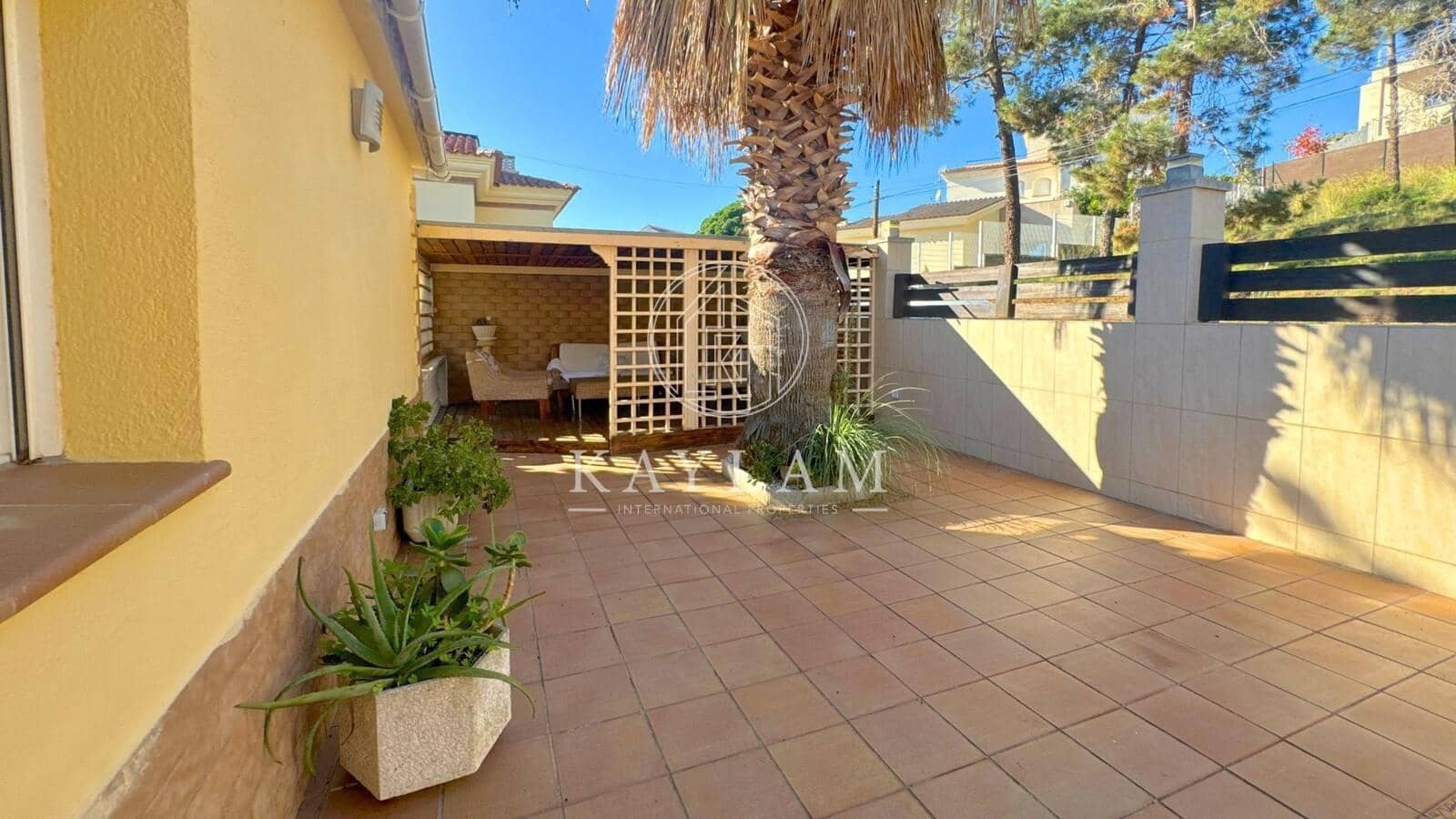 6 sypialnia Willa na sprzedaż w Lloret de Mar z basenem - 750 000 € (Ref: 8676056)