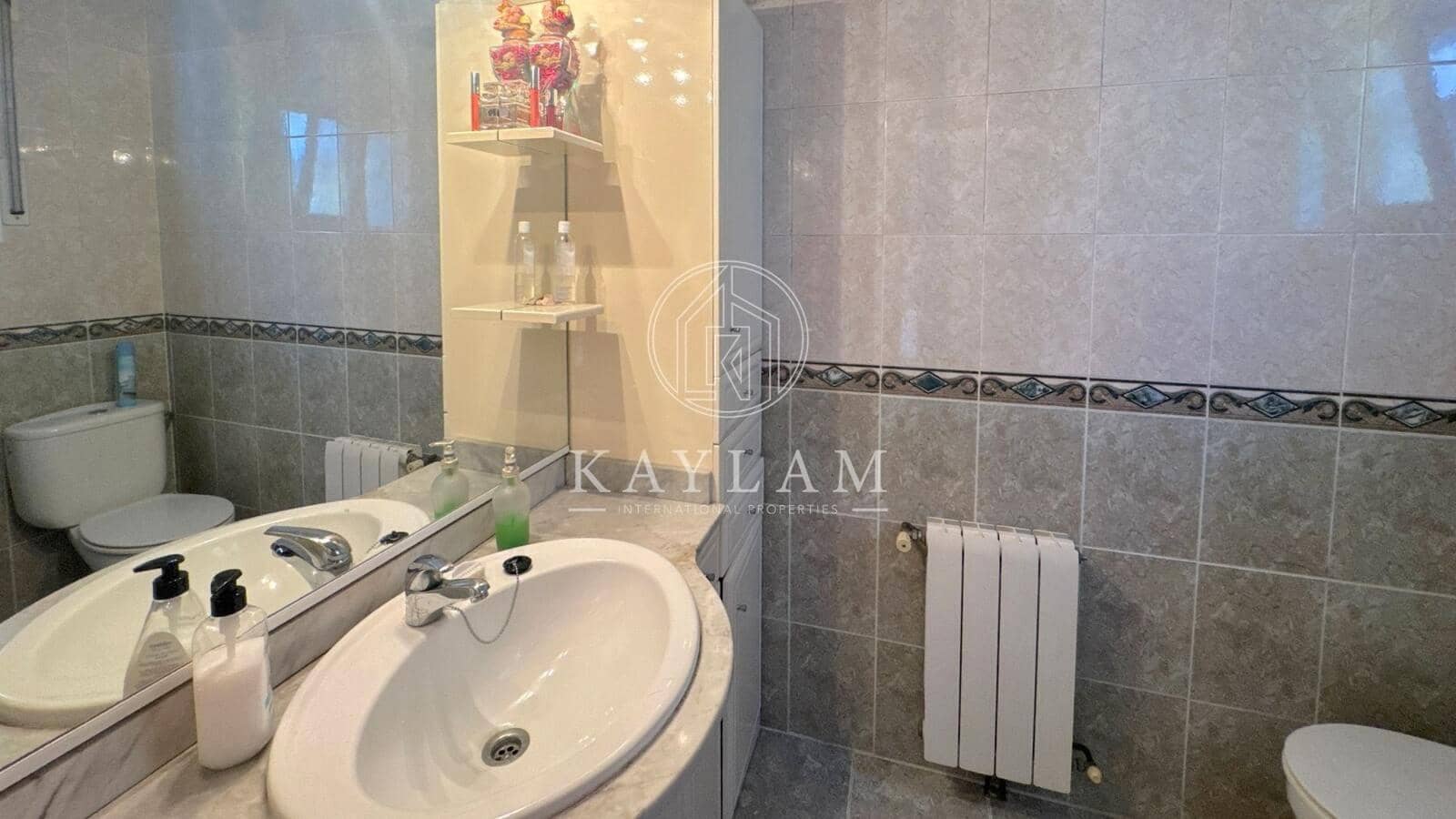 4 Zimmer Villa zu verkaufen in Lloret de Mar - 350.000 € (Ref: 8696320)