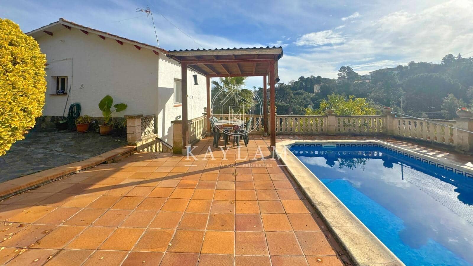 4 Zimmer Villa zu verkaufen in Lloret de Mar - 350.000 € (Ref: 8696320)