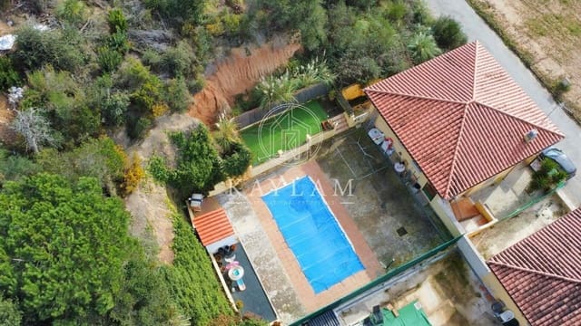 4 bedroom Villa for sale in Lloret de Mar - € 283,000 (Ref: 8770402)