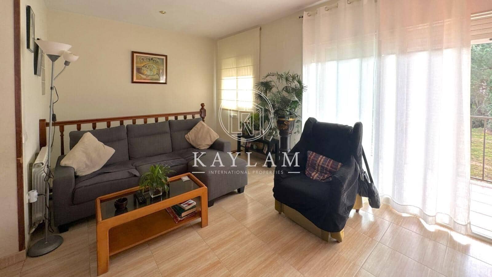 4 bedroom Villa for sale in Lloret de Mar - € 283,000 (Ref: 8770402)